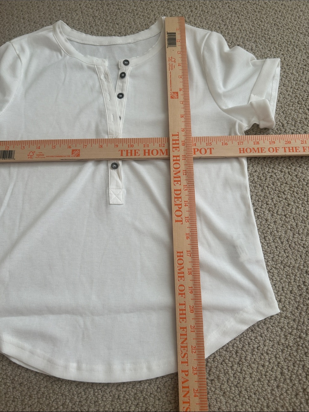 Amazon Short-Sleeve Henley Tee - Black, white and orange - Picture 3 of 9